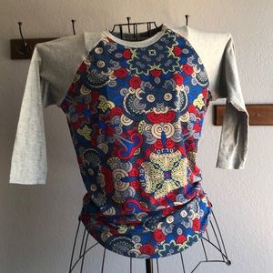 Lularoe Randy T size XS (2-4)